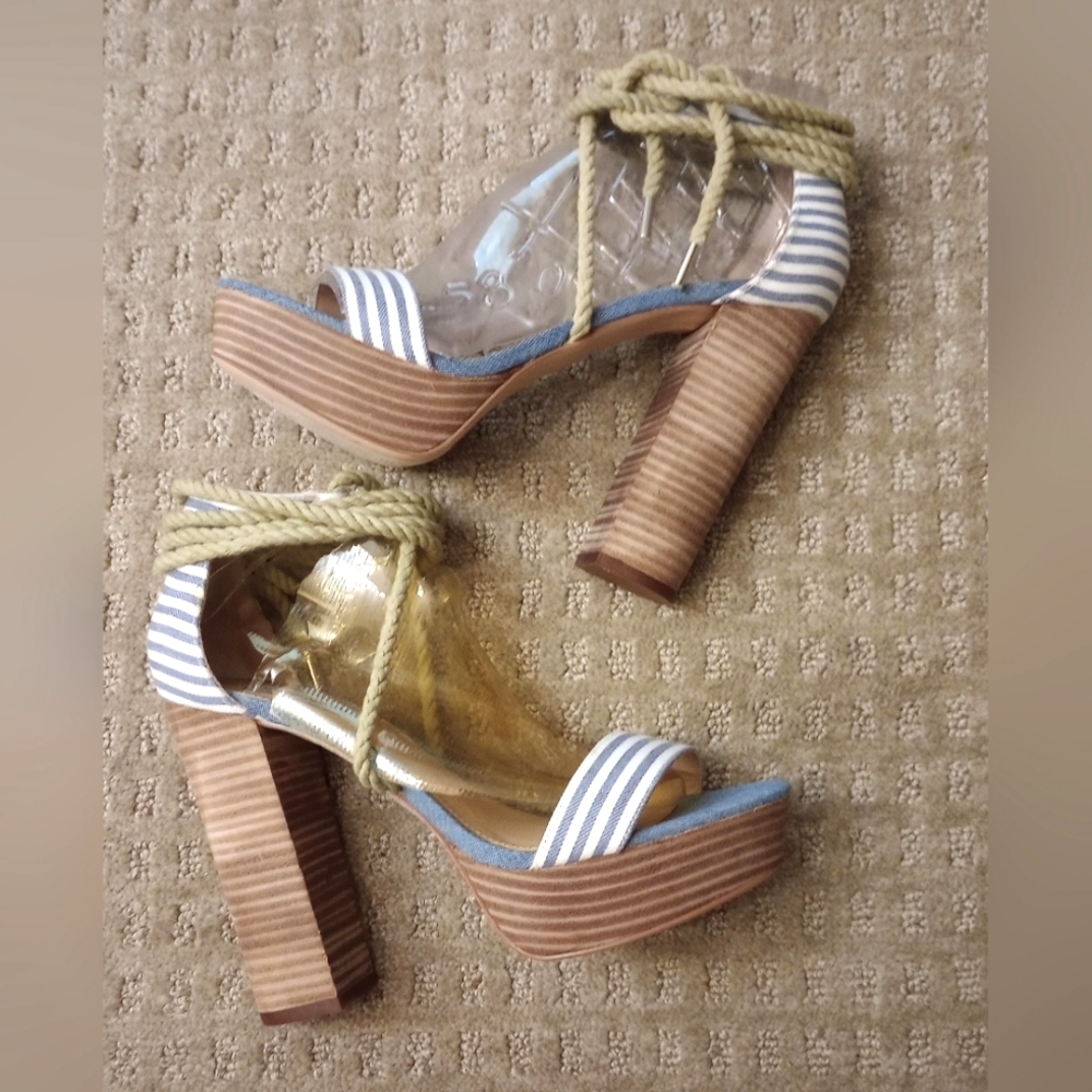Steve Madden Rue Block Platform Heels Sandals